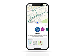 Bosch Smart System Software Update 2023. Smartphone mit Landkarte. 