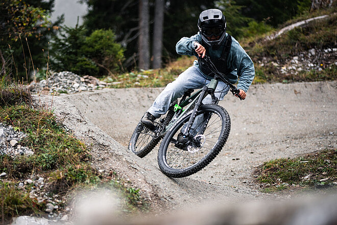 Bixs Traction FS Mountainbikes Fullies für Jugendliche.