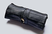 Werkzeugetui aus alten Fahrradschläuchen.