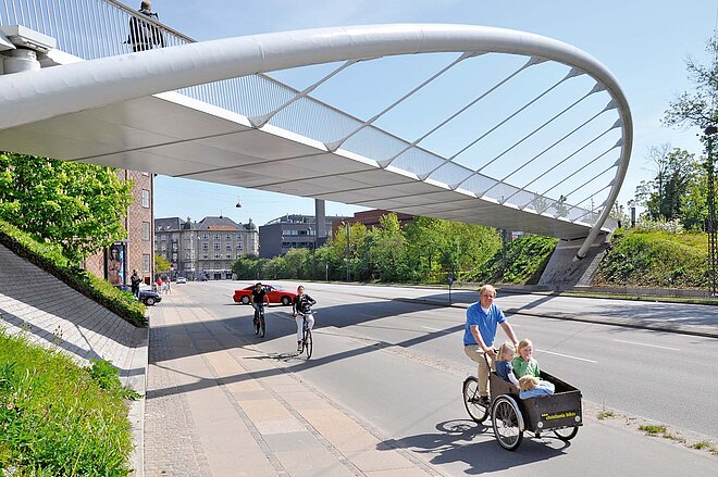 Vorbild Kopenhagen: Viel Velokomfort und entspanntes Verkehrsklima. Radfahren in Kopenhagen. Ein Radweg in Kopenhagen.