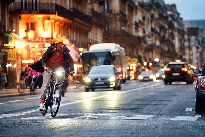 Auch in Deutschland wird es vorerst keine Helmtragepflicht für Velo und E-Bike fahrende Personen geben. Keine Fahrradhelmpflicht in Deutschland.