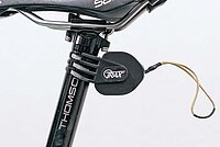 Abschleppseil von Trax an einer Sattelstütze