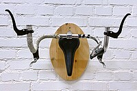 Wandgeweih aus alten Fahrradteilen. 